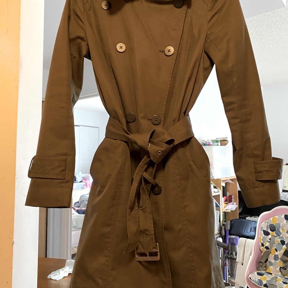 Trench Coat in military green
